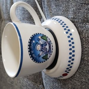 Beverage warmer and Snowman mug
